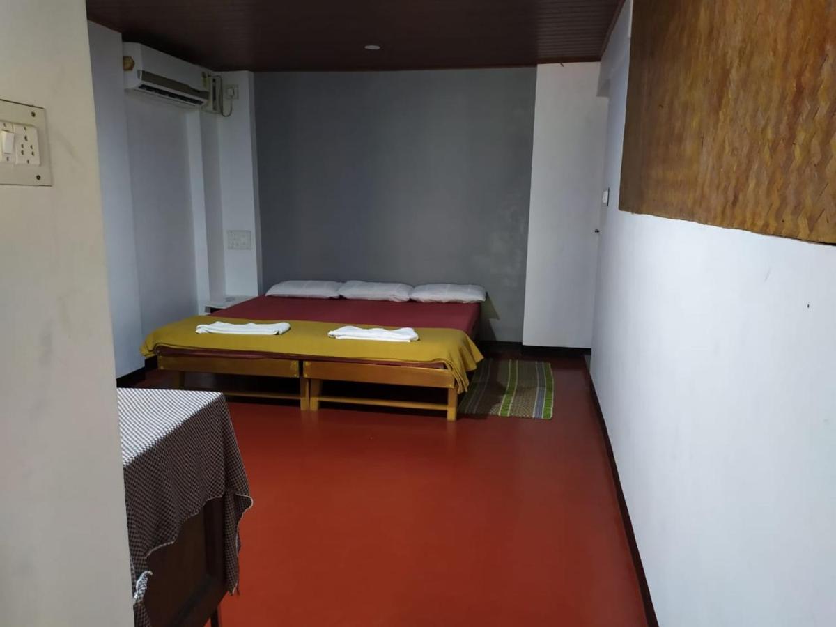 Ambadi'S Villa -Lake View Resort Pallipuram エクステリア 写真