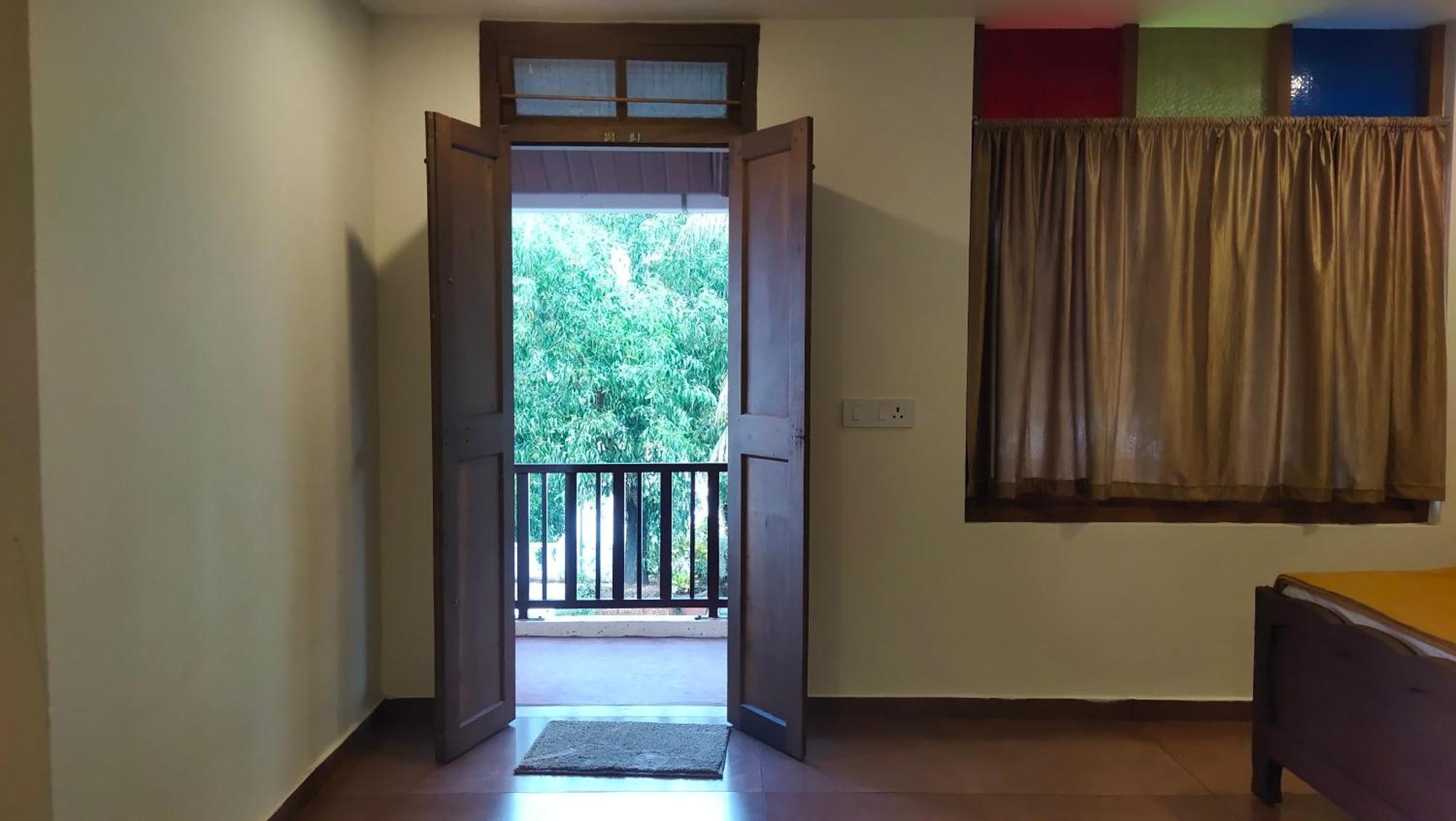 Ambadi'S Villa -Lake View Resort Pallipuram エクステリア 写真