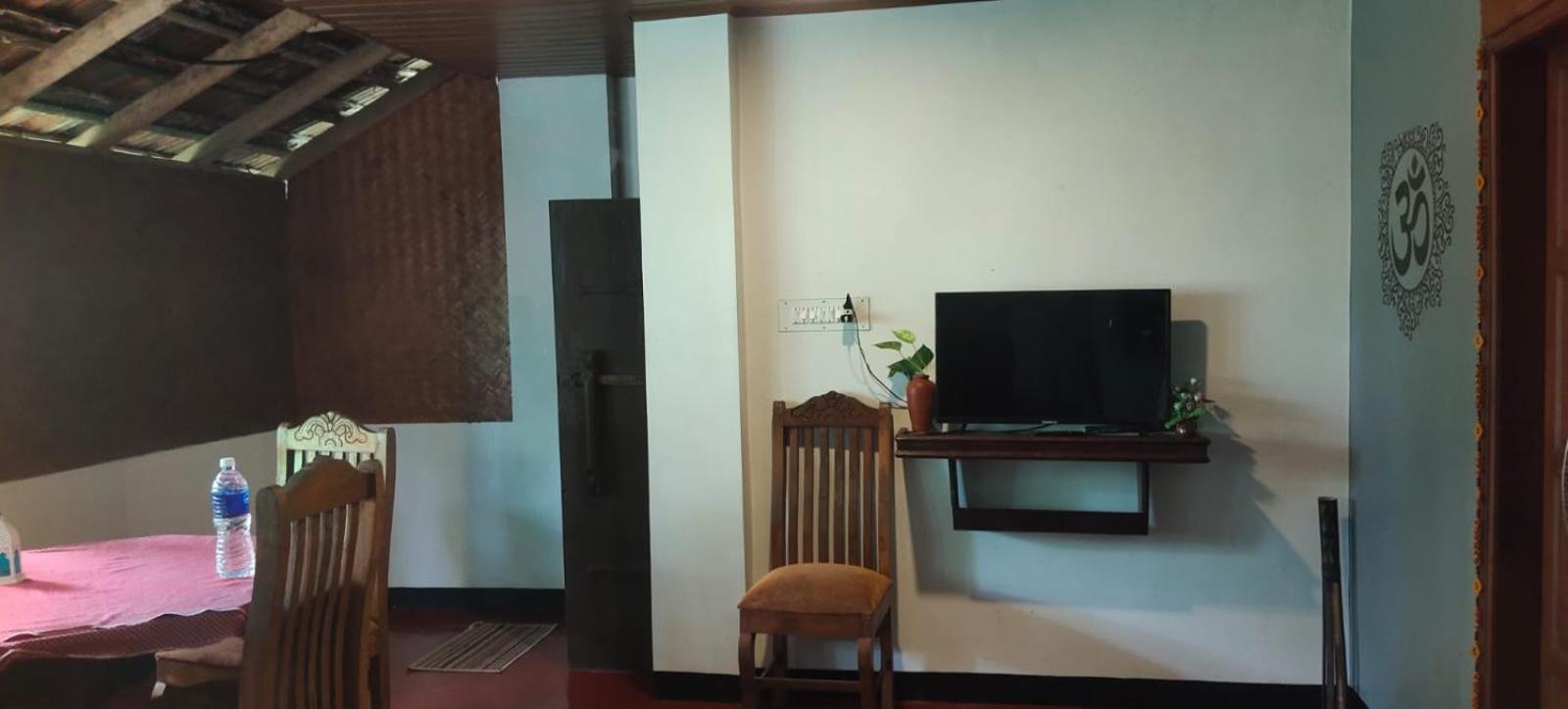 Ambadi'S Villa -Lake View Resort Pallipuram エクステリア 写真