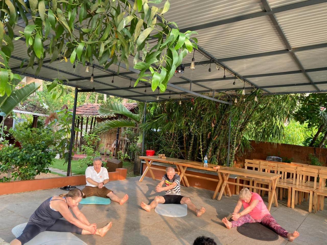 Ambadi'S Villa -Lake View Resort Pallipuram エクステリア 写真