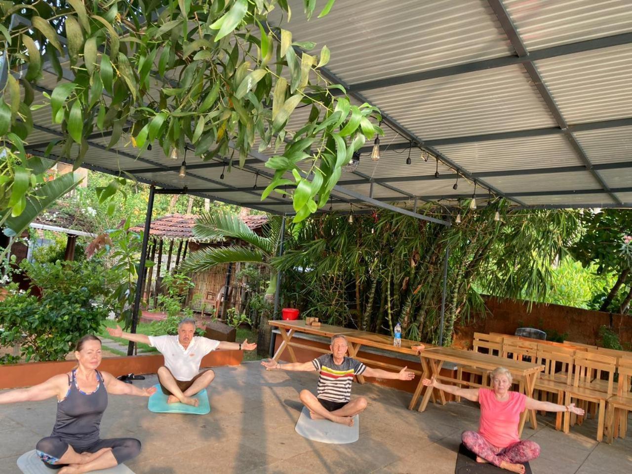 Ambadi'S Villa -Lake View Resort Pallipuram エクステリア 写真
